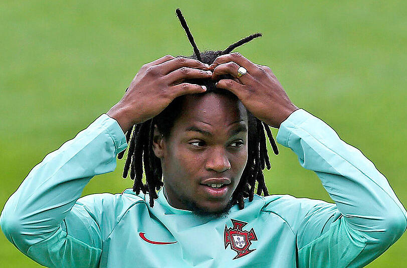 Der Portugiese Renato Sanches sorgt mit prächtigen Dreadlocks für Aufsehen. Den 18-Jährigen werden deutsche Fußballfans bald öfter sehen, ab der neuen Saison spielt er beim FC Bayern.