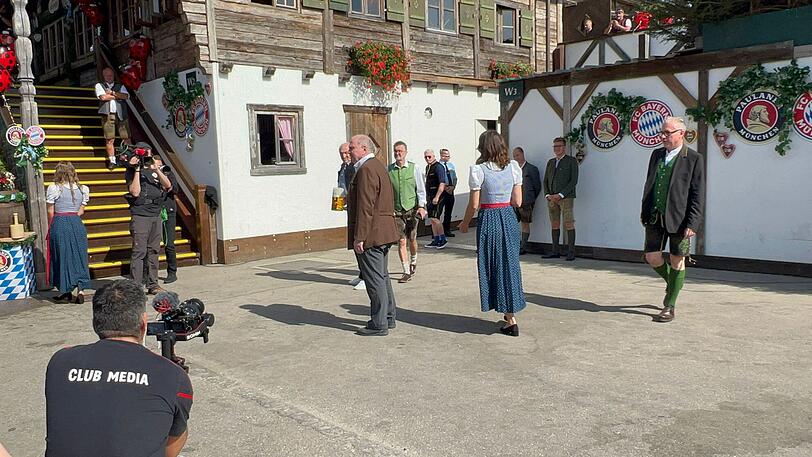Gehört mittlerweile zum Oktoberfest wie die Bavaria: Bayern-Patron Uli Hoeneß.