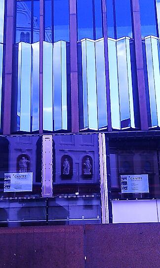Alles eine Frage der Perspektive: Die Spiegelungen im Joseph Pschorr-Haus.
