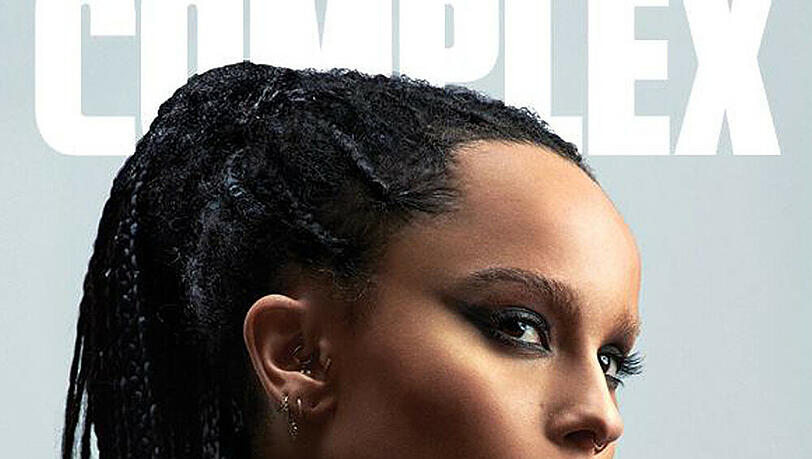 Ganz gefährlich: Zoe Kravitz auf dem "Complex"-Cover Ganz gefährlich: Zoe Kravitz auf dem "Complex"-Cover