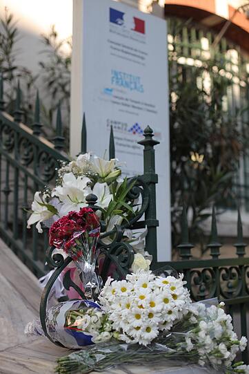Trauer in und um Paris. Die Bilder nach der Serie von der Terroranschlägen.