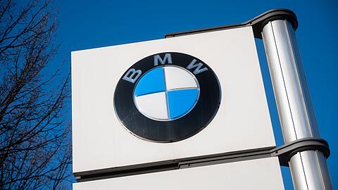 2030 soll die Hälfte der neu verkauften BMW-Fahrzeuge vollelektrisch unterwegs sein.