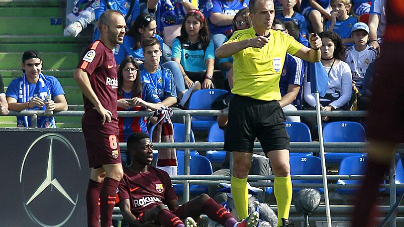 Nichts geht mehr: In der 27. Minute zog sich Barcas Neuzugang Ousmane Dembélé beim Spiel gegen FC Getafe einen Sehnenriss im Oberschenkel zu. Er fällt bis zu vier Monaten aus.