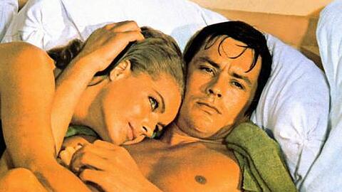 Er war die Liebe ihres Lebens: Romy Schneider und Alain Delon in "Der Swimmingpool" (1968).