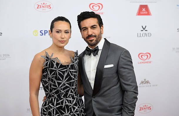 Elyas M'Barek und Jessica Riso noch vor wenigen Monaten beim 50. Deutschen Filmball im Bayerischen Hof in München. Vor wenigen Wochen gab der Schauspieler seine Trennung bekannt - darüber sprechen will Elyas M'Barek auf Nachfrage der AZ im Interview nicht. Elyas M'Barek und Jessica Riso noch vor wenigen Monaten beim 50. Deutschen Filmball im Bayerischen Hof in München. Vor wenigen Wochen gab der Schauspieler seine Trennung bekannt - darüber sprechen will Elyas M'Barek auf Nachfrage der AZ im Interview nicht.