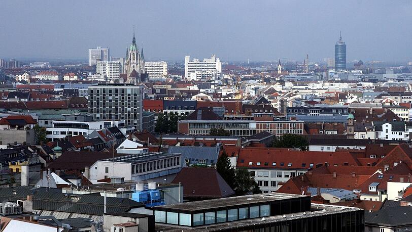 Das Westend von oben. Das Innenstadtviertel macht gerade einen bedeutenden Wandel mit. Das Westend von oben. Das Innenstadtviertel macht gerade einen bedeutenden Wandel mit.