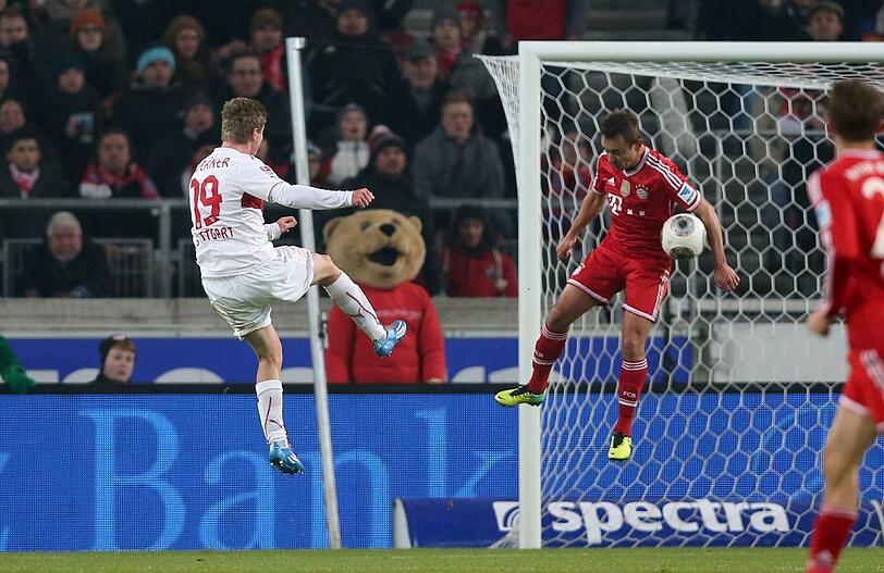 RAFINHA - NOTE 4 - Dusel für den Rechtsverteidiger, weil ihm Werner an die Hand köpfte - kein Elfmeter. Ansonsten viel zu viel Alarm über seine Seite. Aber: Flanke zum 2:1 geschlagen!