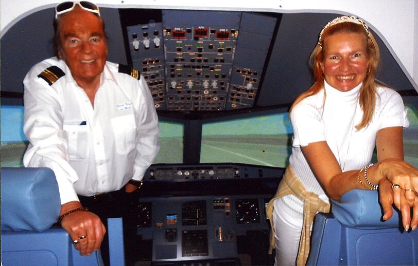 Der Mann ist ein begeisterter Flieger: Er besitzt einen Learjet, einen Hubschrauber &ndash; und einen Pilotenschein für den Airbus A320.