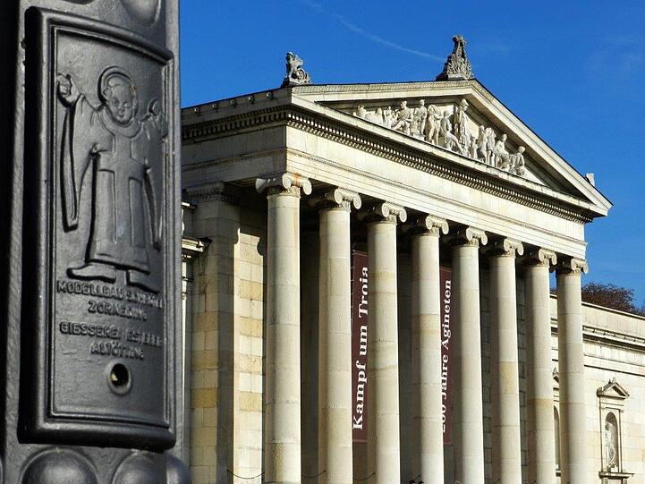...,selbst hier findet sich bei genauem Hinsehen ein Münchner Kindl.