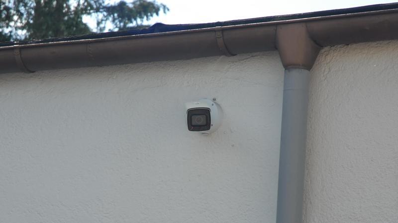 Wird mit dieser Kamera das Kennzeichen erfasst? Es bleibt unklar, Parkcontrol24 lässt eine "zu allgemein gestellte" Frage nach Datenschutzkonformität unbeantwortet. Wird mit dieser Kamera das Kennzeichen erfasst? Es bleibt unklar, Parkcontrol24 lässt eine "zu allgemein gestellte" Frage nach Datenschutzkonformität unbeantwortet.