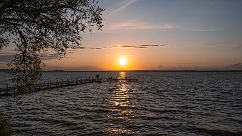 Am Steinhuder Meer kommt besonders in den Abendstunden Meeres-Feeling auf.