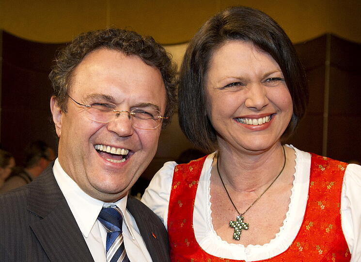 Bundesinnenminister Hans-Peter Friedrich (CSU) und Bundesverbraucherministerin Ilse Aigner (CSU)
