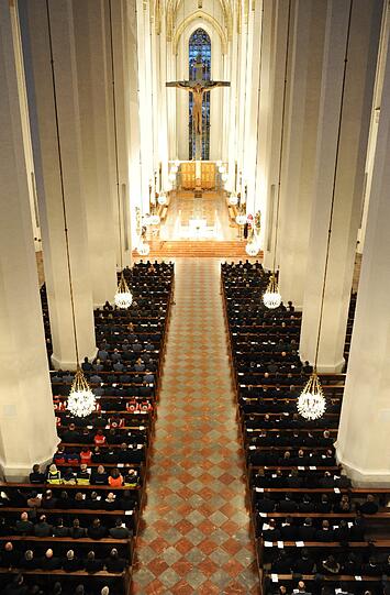 Bilder vom ökomenischen Gottesdienst für die Helfer von Bad Aibling.