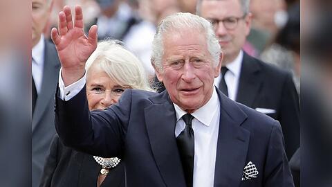 Am 6. Mai 2023 wird König Charles III. in London gekrönt. Am 4. Mai erscheint ein James-Bond-Roman, in dem ein Attentat während der Krönung verhindert werden muss.