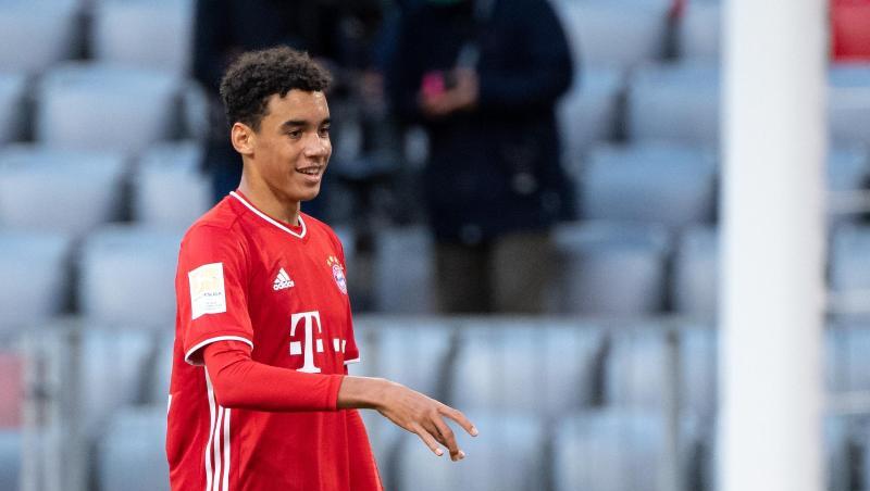Jamal Musiala wäre ein deutlich offensiverer Sechser. Jamal Musiala wäre ein deutlich offensiverer Sechser.