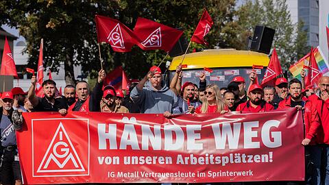 Bei einem bundesweiten Aktionstag hatte die IG Metall rund 175.000 Besch&auml;ftigte der Automobilindustrie mobilisiert. (Archivbild)