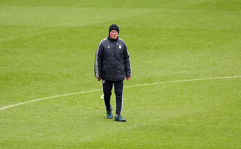 Jetzt wird?s langsam ernst: Die letzte Trainingseinheit vor dem großen Showdown im " German Endspiel". Die Bilder vom Bayern-Training im Wembley-Stadion!