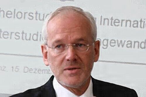 Kämpft mit Kapazitäts-Engpässen: Michael Braun, Präsident der Georg-Simon-Ohm-Hochschule in Nürnberg.
