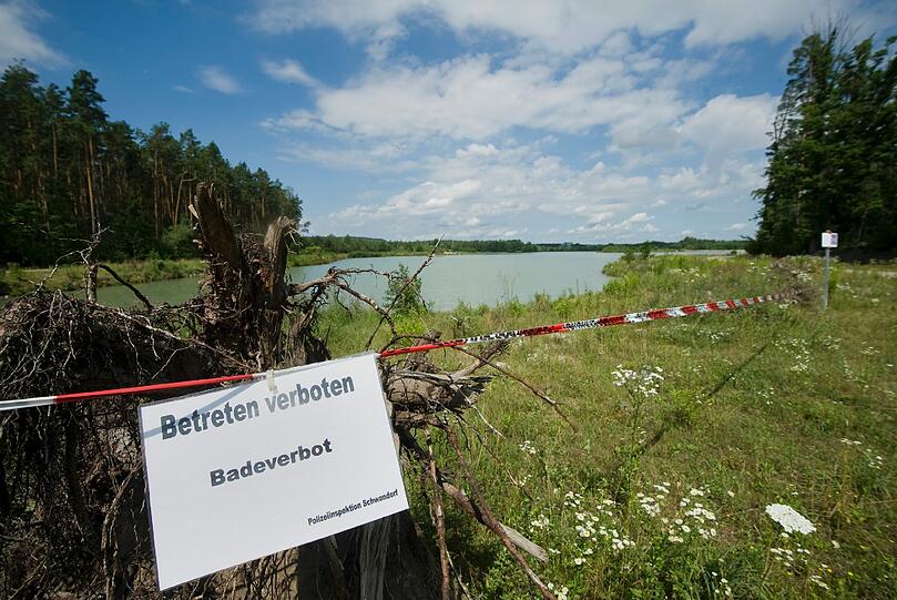 Krokodilsuche auf dem Mittleren Klausensee bei Schwandorf.