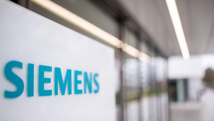 Das Schriftzug-Logo des deutschen Industriekonzerns Siemens.