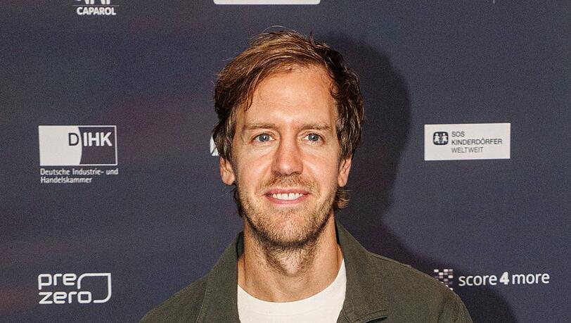 Sebastian Vettel - hier bei der Verleihung des Deutschen Nachhaltigkeitspreises 2023 - geht mit seiner Familie gerne campen.