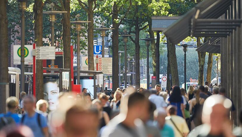 In Hamburg lebte Ende 2025 im Schnitt die jüngste Bevölkerung. (Symbolbild) In Hamburg lebte Ende 2025 im Schnitt die jüngste Bevölkerung. (Symbolbild)