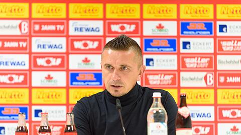Regensburg Trainer Mersad Selimbegovic.
