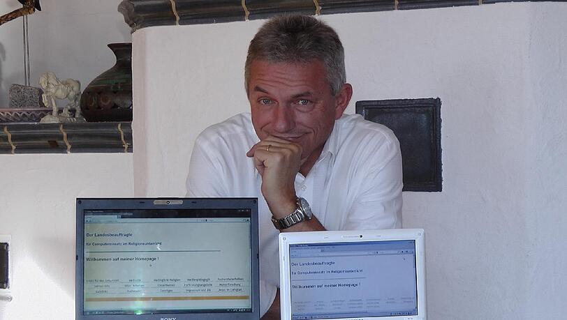 Sebastian Schuhbeck: Der Religionslehrer betreibt die Homepage "schuhbeck.com". Fotos: T&T, privat Sebastian Schuhbeck: Der Religionslehrer betreibt die Homepage "schuhbeck.com". Fotos: T&T, privat
