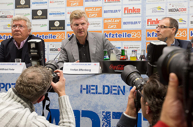 Medienrummel in Paderborn: Stefan Effenberg bei seiner Vorstellung.