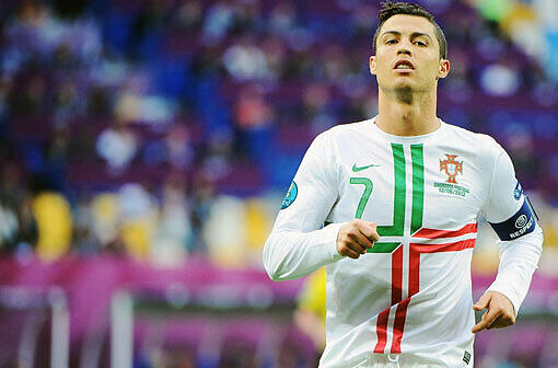 In der 87. Minute schießt Portugal das entscheidende 3:2 gegen Dänemark im Vorrundenspiel der Gruppe B am Mittwoch. Ronaldo vergibt zwei Großchancen.