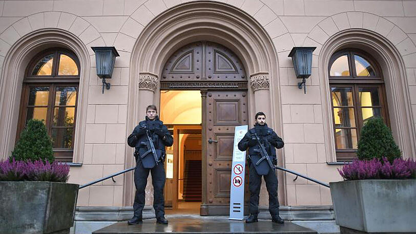 Der Prozess am Oberlandesgericht Celle fand wegen des jugendlichen Alters der Angeklagten unter Ausschluss der Öffentlichkeit statt.