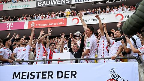 Friedhelm Funkel machte den siebten FC-Aufstieg perfekt