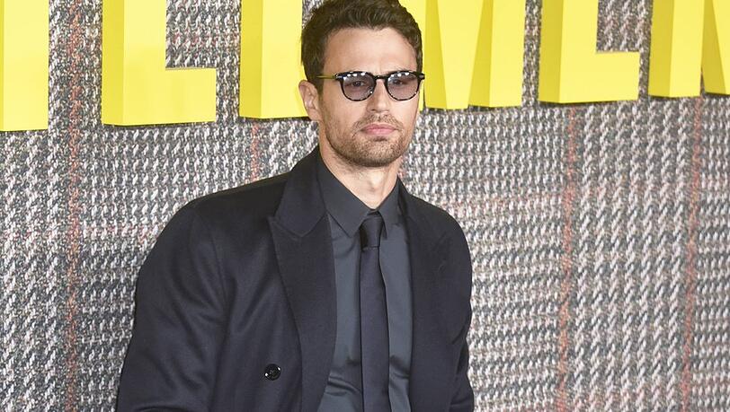 Theo James: Folgt er auf Daniel Craig?