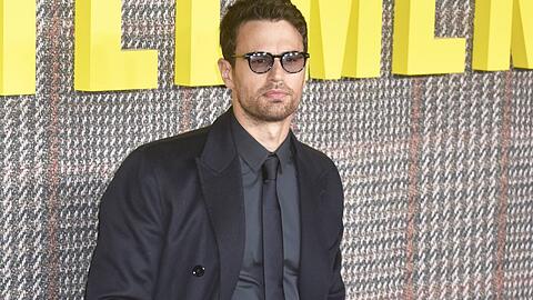 Theo James: Folgt er auf Daniel Craig?