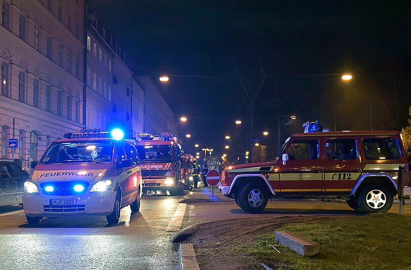 Feuerwehr- und Notarzteinsatz am Heiligen Abend in der Von-der-Tann-Straße.