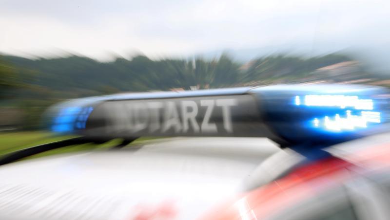 Ein Notarzteinsatzfahrzeug. Foto: Stephan Jansen/dpa/Symbolbild Ein Notarzteinsatzfahrzeug. Foto: Stephan Jansen/dpa/Symbolbild