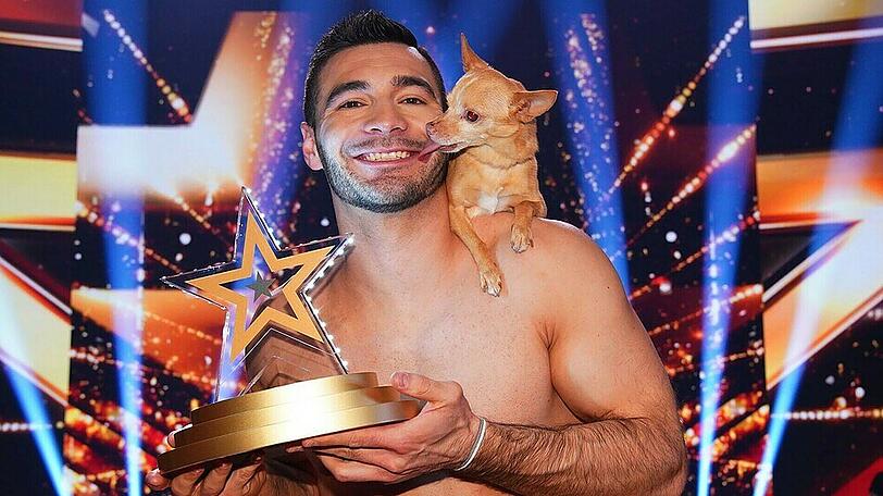 Christian Stoinev und sein Chihuahua Percy sind "Das Supertalent 2019"