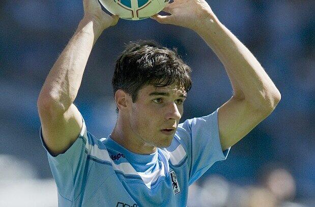 Ebenfalls am 31. Januar wird bekannt: Christopher Schindler hat bis zum 30. Juni 2012 einen Vertrag bei den Löwen unterschrieben. Der 20-jährige Abwehrspieler erhält damit seinen ersten Lizenzspieler-Vertrag an der Grünwalder Straße.