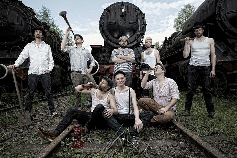 'Tief im Wald'-Bar, am 25.11.: Ivan Ivanovich & the Kreml Krauts