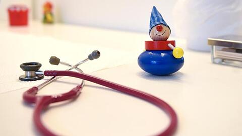 Bald wird es einen Kinderarzt in Riem geben. (Symbolbild)