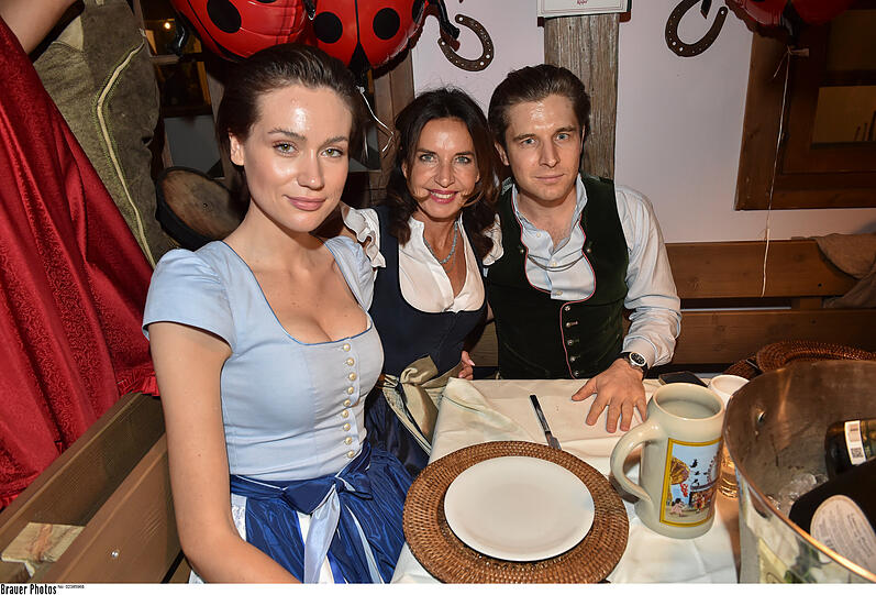 Söder-Tochter Gloria-Sophie Burkandt (l.), Clarissa Käfer und Florian Moeth.