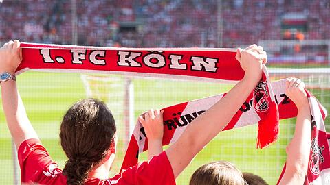 Gelten als sehr treu und reisefreudig: die Fans des 1.FC Köln freuen sich auf den Europapokal.