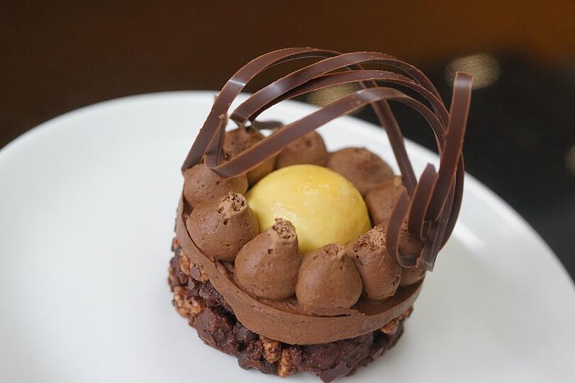 Beate Wöllstein kümmert sich darum, dass auch Hobbybäcker Patisserie-Kenner werden.
