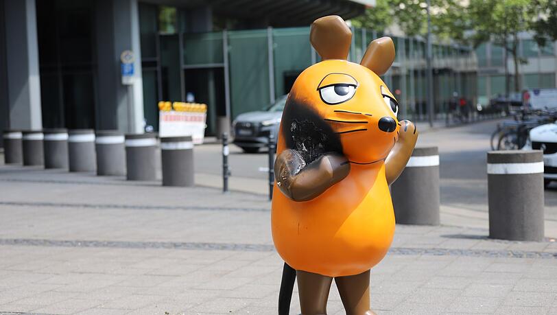 So sah die Maus am Morgen nach dem Brandanschlag aus. Sie wurde später repariert. (Archivbild) So sah die Maus am Morgen nach dem Brandanschlag aus. Sie wurde später repariert. (Archivbild)