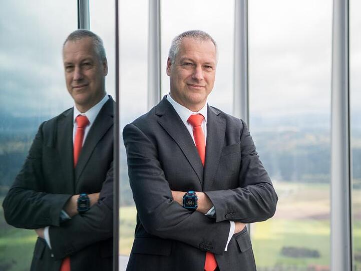 Der frühere Chef der Aufzugssparte des Industriekonzerns Thyssenkrupp, Andreas Schierenbeck, wird neuer Vorstandsvorsitzender des Energieversorgers Uniper.