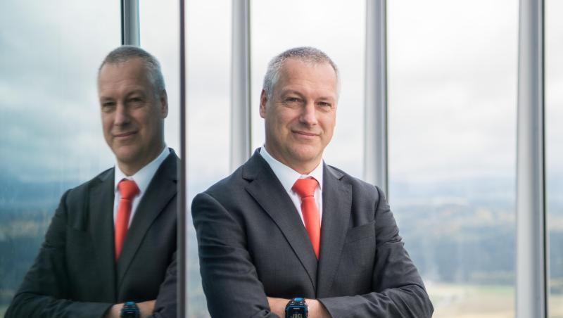 Der frühere Chef der Aufzugssparte des Industriekonzerns Thyssenkrupp, Andreas Schierenbeck, wird neuer Vorstandsvorsitzender des Energieversorgers Uniper. Der frühere Chef der Aufzugssparte des Industriekonzerns Thyssenkrupp, Andreas Schierenbeck, wird neuer Vorstandsvorsitzender des Energieversorgers Uniper.