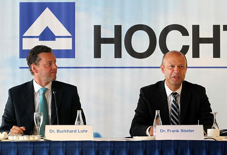 Hochtief präsentiert eine tiefrote Halbjahresbilanz: Konzernchef Frank Stieler und Finanzvorstand Burkhard Lohr bei der Pressekonferenz.