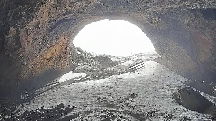 Ist ab diesem Freitag wieder eröffnet: die Eishöhle in Marktschellenberg. Der nach einer Gerölllawine teilweise verschüttete Weg dorthin wurde vom gröbsten Fels befreit und kann wieder genutzt werden.