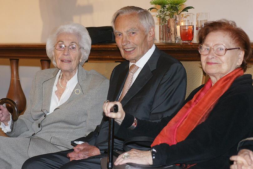 Hildegard Hamm-Brücher, Ex-OB Georg Kronawitter und Ponky.