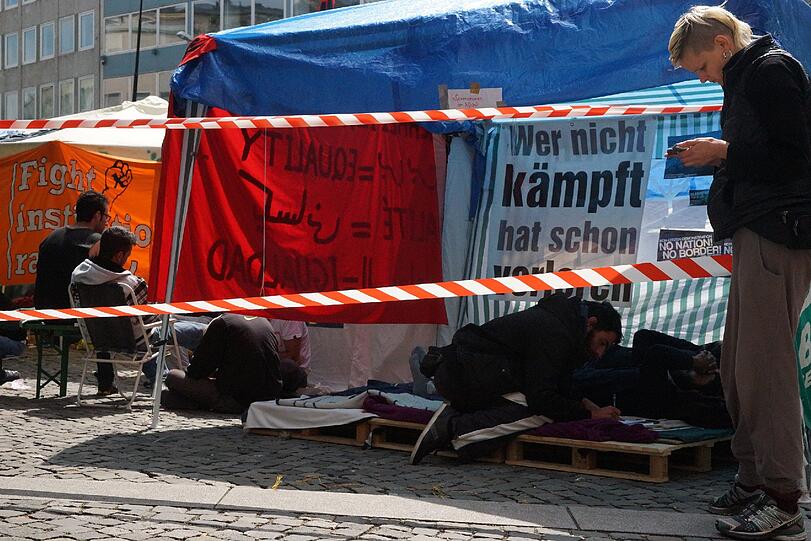 Aktuelle Bilder von der Lage am Rindermarkt.